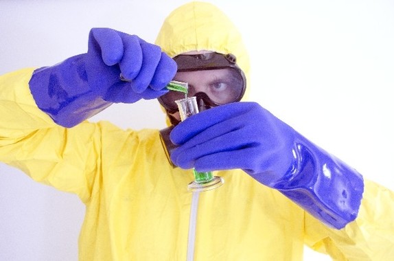 「体液や粘膜からの性病感染を防ぐため」と言うが・・・