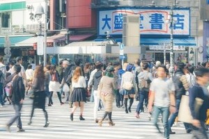 繁華街での「ナンパ」は禁止すべきなのか　ネットで大激論、「道も聞けない」と反発する声も