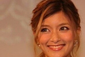 ローラと有田哲平は単なるお友達なのか　相次ぐ交際、結婚報道は「すべて嘘」？