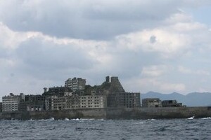 「forced to work」は「誰が見ても『強制労働』」　世界遺産で外交敗北、安倍首相ツイッターは「炎上」状態