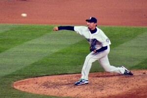 貴公子エース、実は「熊」のような強さ　マリナーズ岩隈の男気あふれた「ノーノー」