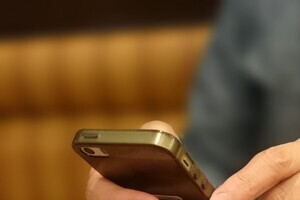 グリーが上場来初の赤字転落、なぜ？  スマホ向けゲームで再起なるか