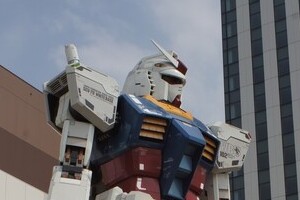 油井宇宙飛行士「宇宙ロボットに足は必要だ」 「ガンダム」ファン狂喜、「これで決着だ」