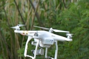 松本人志「報道ヘリやめてドローン使え」　この提案にテレビ局はどう答えるのか