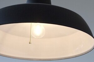 半年を切った電力の全面自由化に100社参戦　どこの「電気」が得なのか、わかるのはいつ？