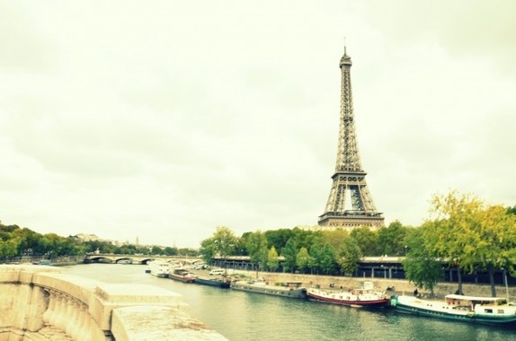 三つ巴の関係がどう転ぶか