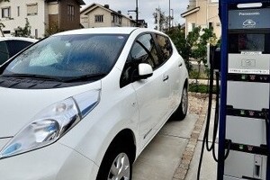 地方税は「燃費の悪い車を買った人から」という総務省案　自動車業界猛反発で成算はあるのか