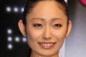 安藤美姫「3ショット」批判コメントに英語で「卑しい」 　かつてのアイドルスケーターはなぜ叩かれる