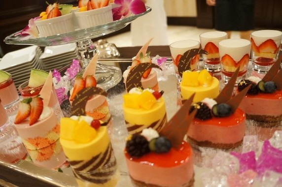 雰囲気にのまれてついデザートに手が