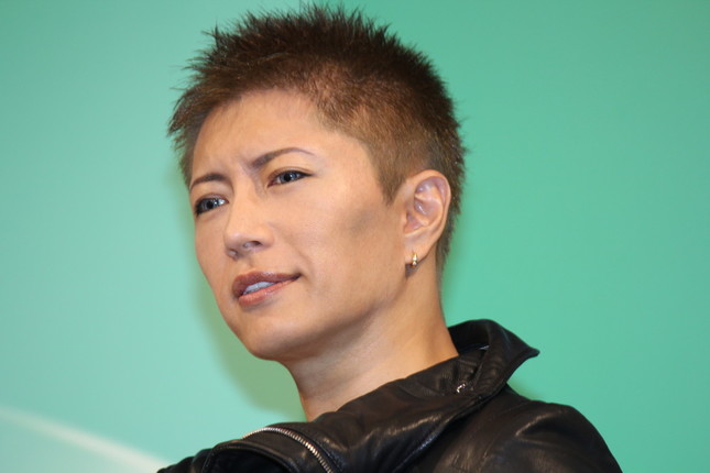 「トレンド作りに行く」と気合い十分のGACKTさん（2015年9月撮影）
