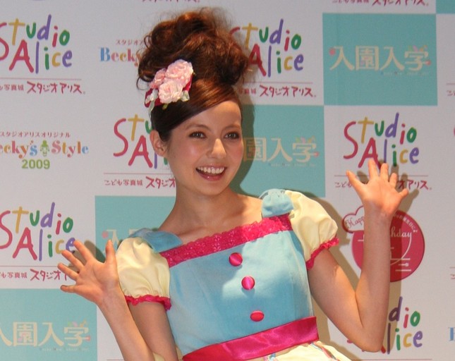 終始笑顔で報道には触れず