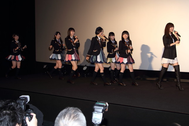 HKTメンバーが「ちょっと待ったー！」とNMBの試写会に「乱入」