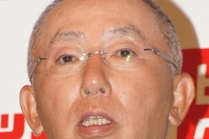 ユニクロ販売、なぜか突然の「失速」　相次ぐ値上げと「客離れ」の因果関係