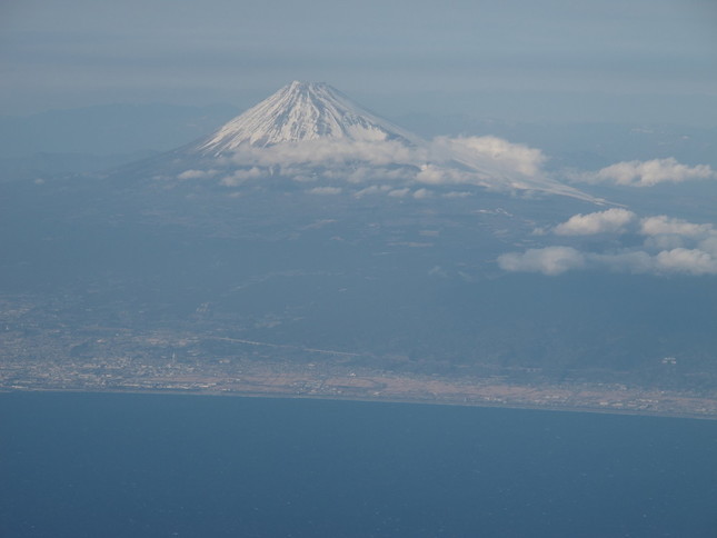 静岡市のヘリは静岡県の要請を受けて富士山で救助活動を行った