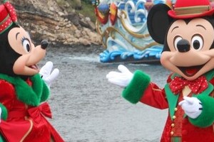 「貧乏人は行けない」ディズニー入園料7400円にファン唖然　3年連続、超強気「価格設定」はいつまで続くのか