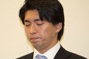 不倫宮崎氏は議員の仕事する暇あったのか　LINE「トーク」1日400回が意味するもの　