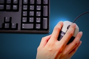 「無線マウス」が乗っ取られ、遠隔操作　大手7社に「マウスジャック」の危険性見つかる