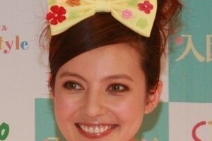 ベッキー復帰「無理」から「1年以内」が半数に　J-CASTアンケが1か月で「激変」した事情