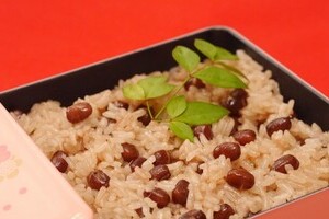 「3月11日」の不自由 「お祝い行事にバッシング」への反発と共感