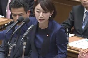 「日本死ね！！！」ブログの波に乗った　山尾議員の「大抜擢」と子役経験との関係