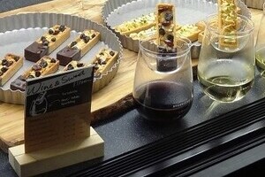 スタバ、女性狙ってビール一杯800円の「超強気」 「ちょい飲み」願望の男性ら不満タラタラ