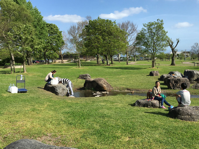 湖のそばにも（森恭三さん提供） 