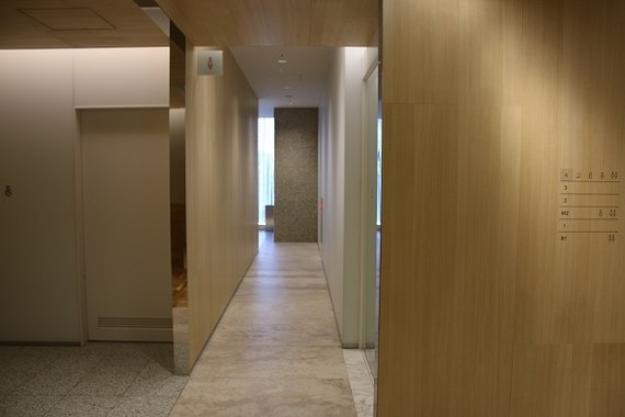 トイレマークもこじんまりとしている