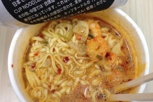 カップヌードルの「エビ」めぐり熱いバトル 「いらない」派VS「あれが魅力」派