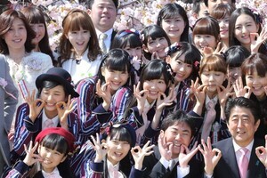 「言いたい放題のようで超えてはいけないところは超えない」　安倍首相、HKT指原の「政治家」度に太鼓判