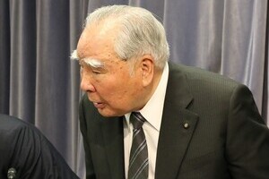 「おいおいスズキもかよ」全車種210万台で燃費不正測定　鈴木修会長、進退質問に「いまは控えさせてほしい」