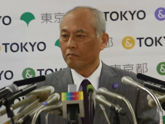 「第三者」を連呼した（2016年5月20日撮影）