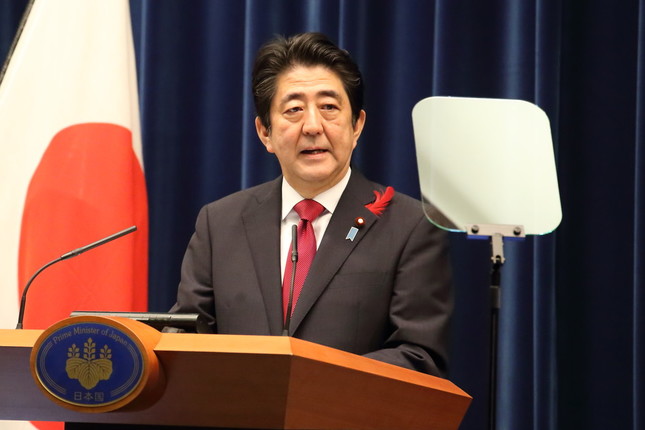 カギ握る「財政出動」