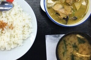 グリーンカレーに「味噌汁」はありなのか　松屋のサービスで賛否