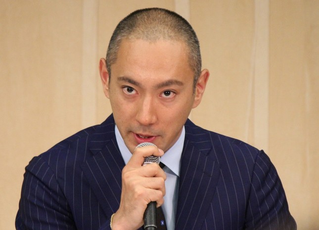 市川海老蔵さんは6月9日の会見で妻・小林麻央さんの乳がんを公表した