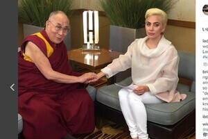レディー・ガガへ「中国語の罵倒」が殺到　「ダライ・ラマと面会」でブチ切れ