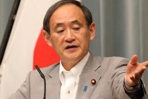 バングラ・テロ、安倍首相の陣頭指揮じゃダメなの？　野党批判が示す菅官房長官の「大物度」