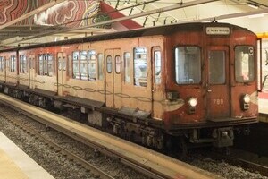 丸ノ内線「赤電車」、アルゼンチンから里帰り　旧500形が再び線路に