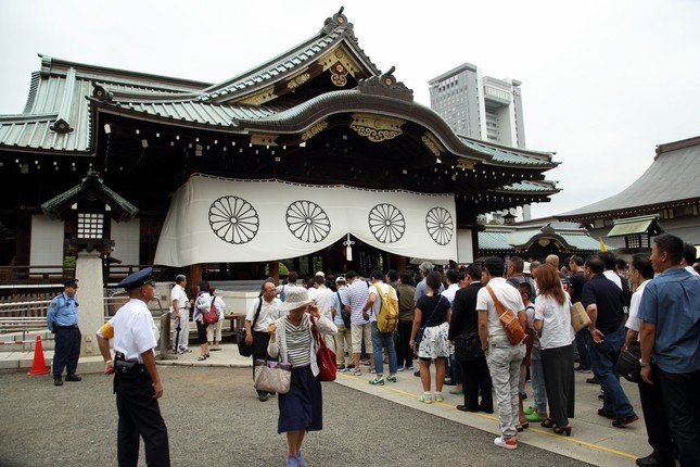 2016年の「終戦の日」には2閣僚が靖国神社を参拝した