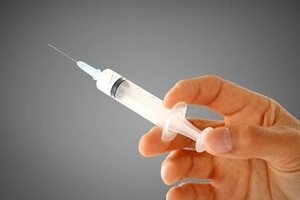 強い感染力「はしか」流行の懸念　予防接種１万円「受けるか否か」