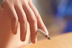 「受動喫煙で肺がんリスク」研究　「迷惑」か「危害」かJTとがん研がバトル