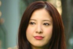 吉高由里子は「肩すかし」でも愛される女　「意味深ツイート」の「落ち」にも祝福