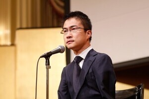 乙武洋匡氏、離婚を発表　「なぜいま？」