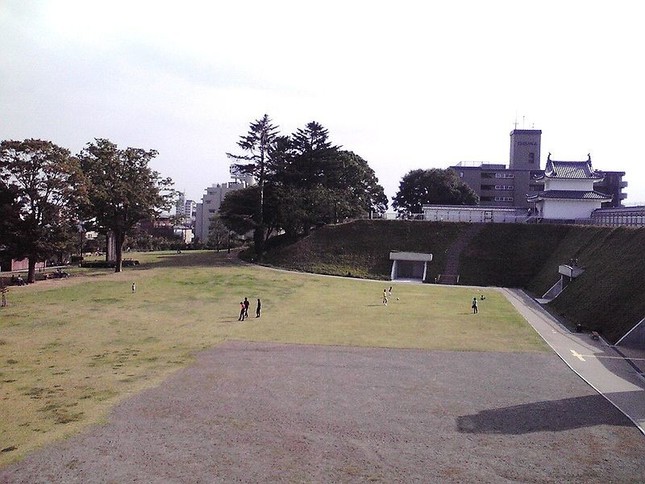 爆発の起こった宇都宮城址公園（Wikimedia Commonsより）
