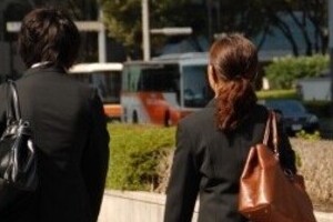 面接でLGBTカミングアウト　人事担当者はどうする