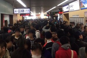 水戸駅がまるで「コミケ」状態　茨城県民も驚く大行列、原因は...