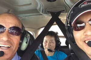片目を失ってもパイロットになれる　米国の空を舞う日本人の挑戦
