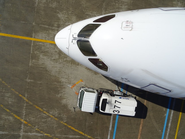 ドローンは10分間かけて自動飛行した（エアロセンス提供）