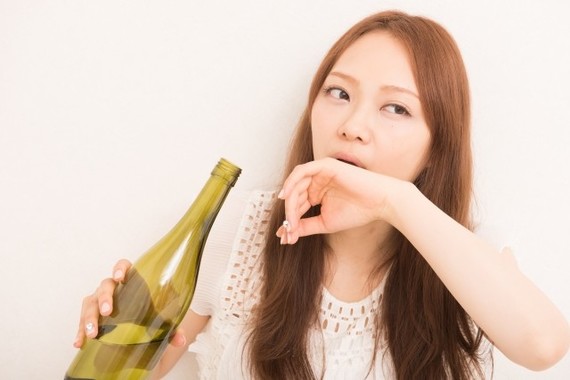 お酒の「赤面女子」は骨折に気をつけて