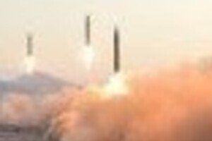 弾道ミサイル4発、「在日米軍を打撃する部隊」が発射　北朝鮮メディア