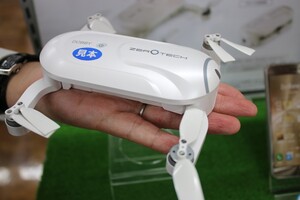 ドローン新時代（上）　自撮り棒はもう古い